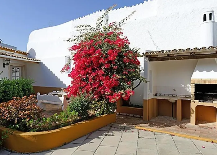 Monte Branco - Private Swimming Pool Villa